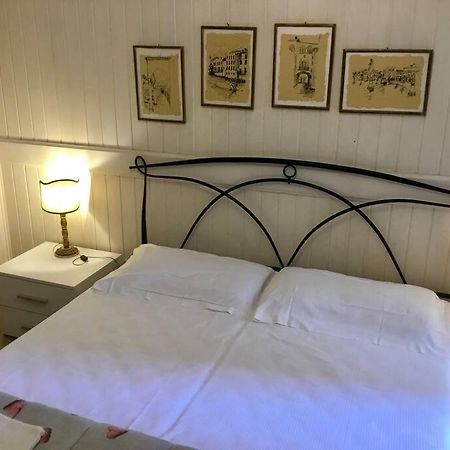 Apartment Close San Marco And Biennale Venesia Bagian luar foto
