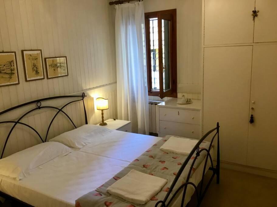 Apartment Close San Marco And Biennale Venesia Bagian luar foto